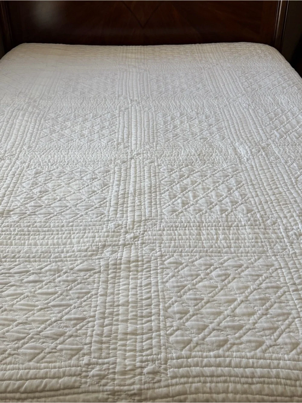 Hand Pieced Hand Quilted Amish Style King Quilt 102x88